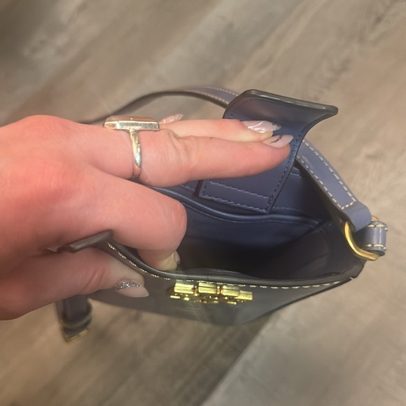 ￼ Tory Burch Britten Smooth Phone Crossbody in Dark Lotus,  NWOT $328 Value - Picture 8 of 9